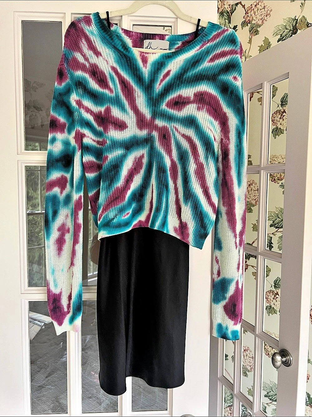 DH New York Abstract Printed Long Sleeve Top